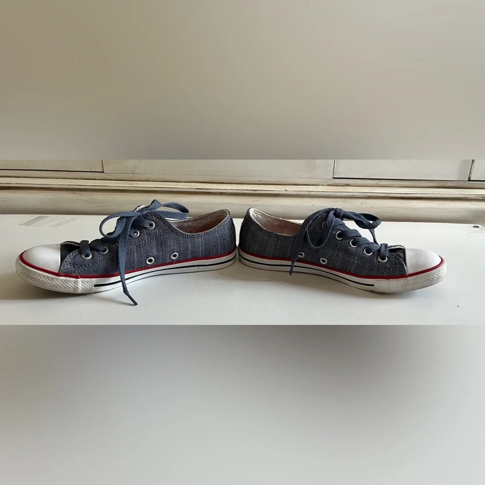 Converse All Star Chucks Low Top Blue Denim Women's Shoe Size 5